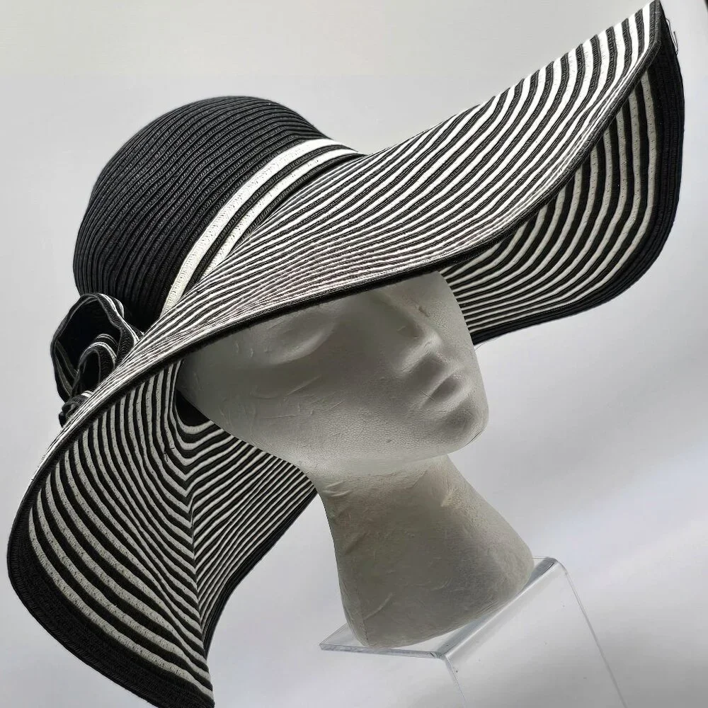 White House Black Market Black & White Floppy Hat